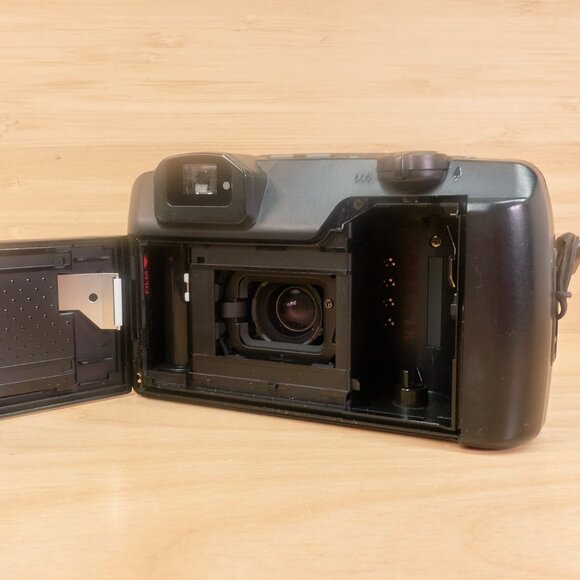 Vintage Pentax Espio 80V / 35mm Film Camera / Compact Point-and-Shoo - Picture 7 of 7